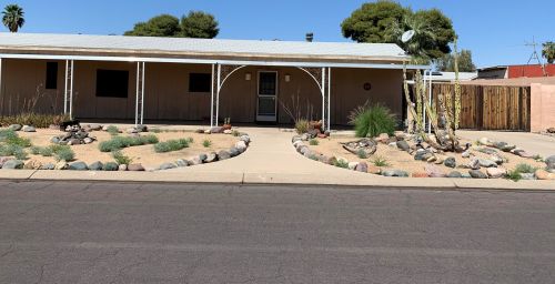 240 Charleston Ave, Phoenix, AZ 85022-1527