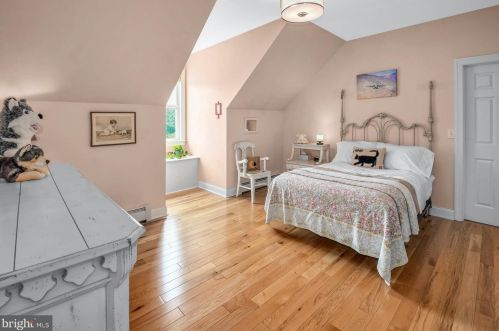 1049 Cider Press Ln, Quakertown PA 18951-5508 exterior