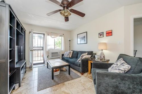 179 Cross St, Bronx NY 10464-1225 exterior