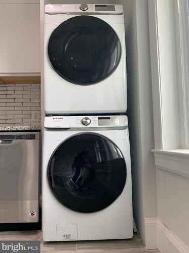 3106 Mount Pleasant St, Washington DC  20010-3071 exterior