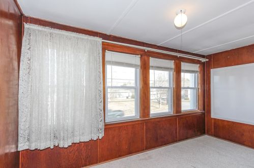 4 Westville Rd, Plaistow NH exterior