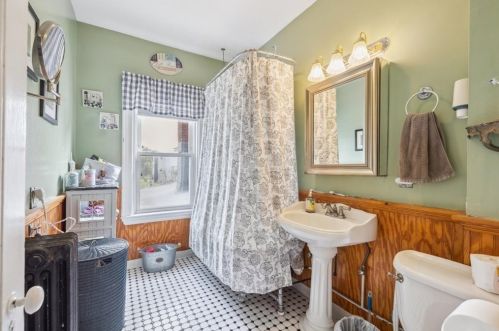 671 6 St, Boston MA 02127-3131 exterior