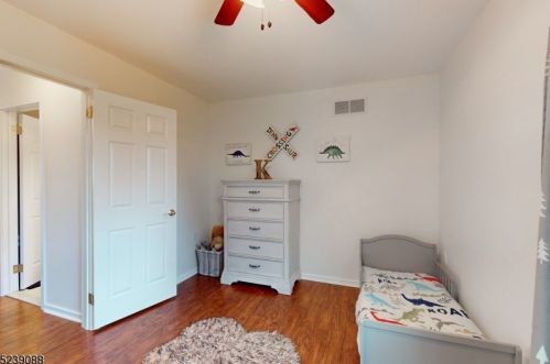 20 Canada Goose Dr, Hackettstown NJ  07840-3105 exterior