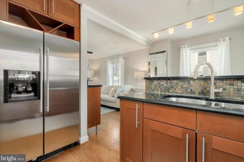 5849 Monticello Rd, Alexandria VA 22303-1301 exterior