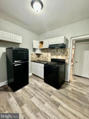 1667 Dounton St, Philadelphia PA  19140-2907 exterior