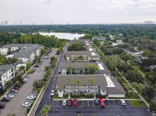 2954 Plaza Terrace Dr, Orlando FL 32803-2825 exterior