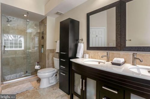 3907 Elbert Ave, Alexandria VA 22305-2045 exterior