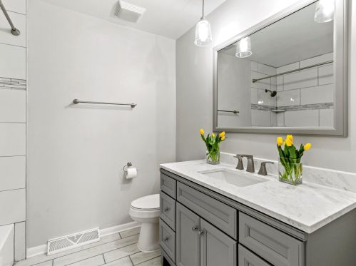 6175 122nd St, Milwaukee WI  53225-1005 exterior