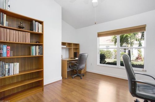 5889 Northridge Dr, Naples FL 34110-3369 exterior