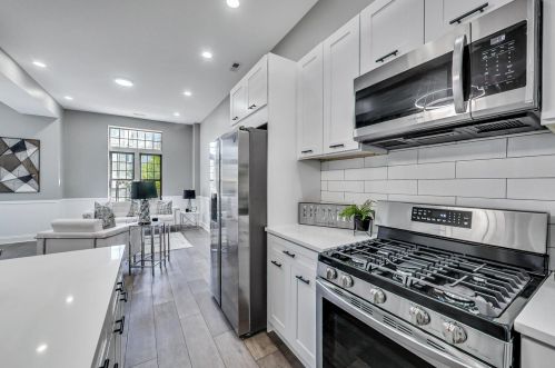 2718 Monroe St, Chicago IL 60624-2661 exterior