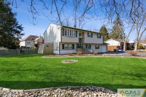 30 Michael St, Piscataway, NJ 08854-6076