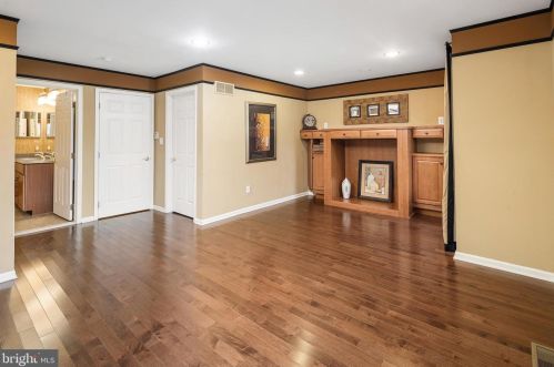 47 Tree Swallow Dr, Princeton NJ 08540-6134 exterior