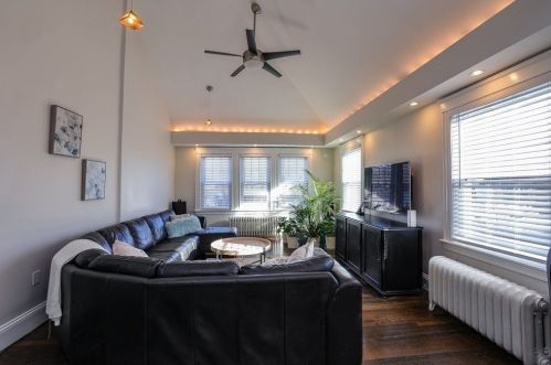 1431 Centre St, Boston, MA