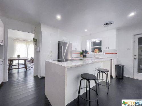 10707 Cedar Elm Dr, San Antonio TX 78230-4350 exterior