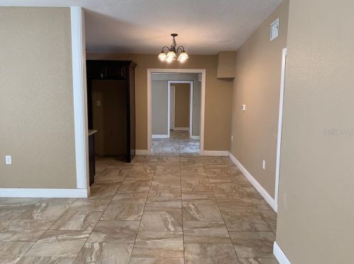 5917 Bolling Dr, Orlando FL 32808-6010 exterior