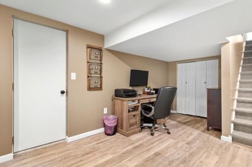 960 Whitley Dr, Pittsburgh PA 15237-5942 exterior