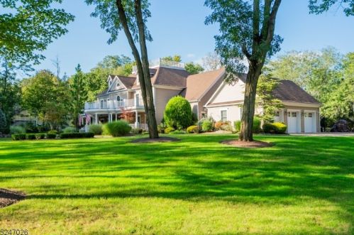 9 Donsen Ln, Scotch Plains, NJ 07076-2809