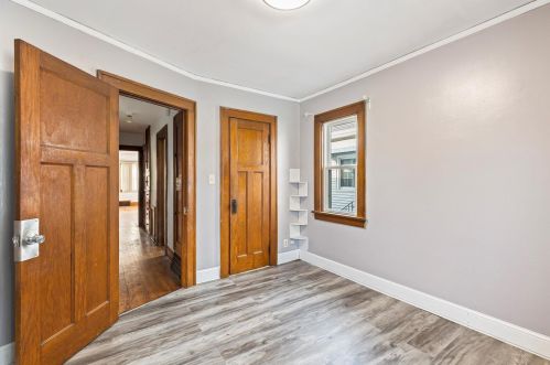 1968 83, Milwaukee WI 53213-2128 exterior