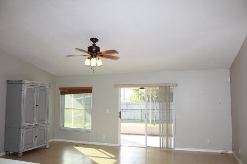 1146 Kalevala Dr, Fort Pierce FL 34953-6810 exterior