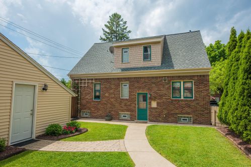 2722 Lefeber Ave, Milwaukee WI 53210-1140 exterior