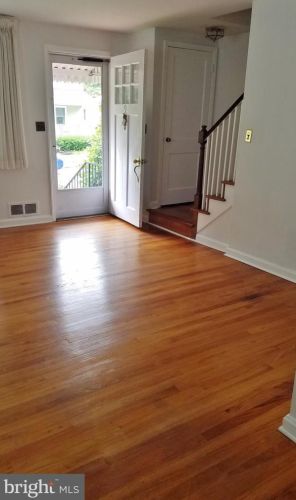 9 Caton Ave, Alexandria VA  22301-1519 exterior