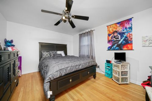 6129 Mcvicker Ave, Chicago IL 60638-4325 exterior