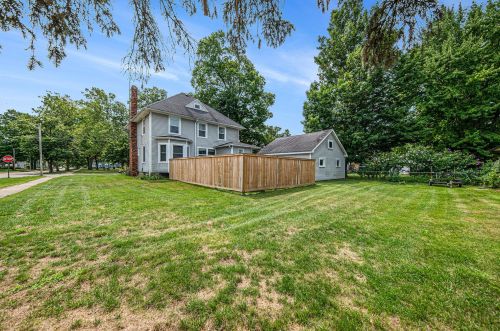 116 Hoffman St, Three Rivers MI exterior