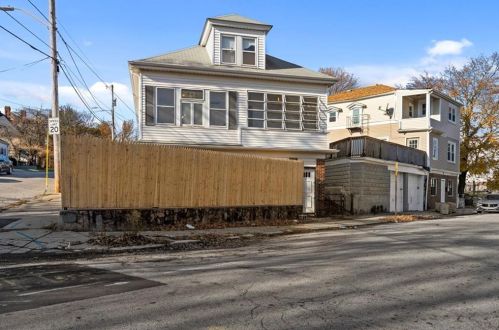 87 Terrace Ave, Providence, RI 02909-3857