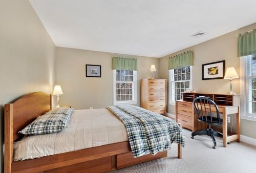 181 Johnny Cake St, North Andover MA 01845-5613 exterior