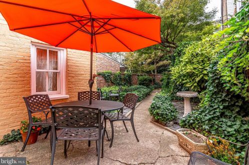 126 Fairfax St, Alexandria VA 22314-3331 exterior