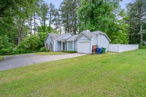 2031 Dodson Dr, Atlanta GA  30311-4446 exterior