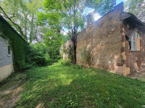 6528 Carpenter St, Chicago, IL 60621-1234