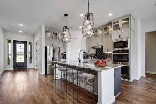 555 Mystic Pkwy, Spring Branch TX 78070-5267 exterior