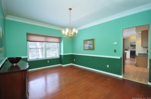 100 Pierce Blvd, Windsor CT 06095-1787 exterior