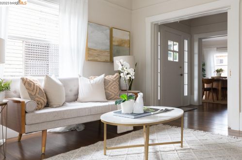 2542 Chilton Way, Berkeley CA 94704-2807 exterior