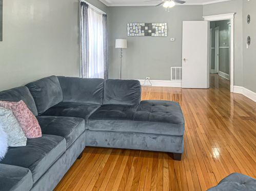 7930 Grn St, Chicago IL 60620-2539 exterior