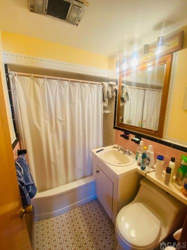 355 Ashley St, Perth Amboy NJ 08861-2047 exterior