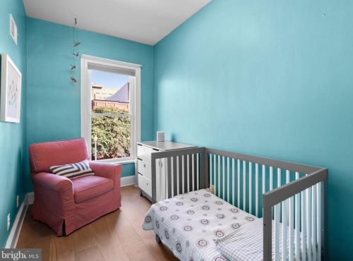 1316 T St, Washington DC 20009-4438 exterior