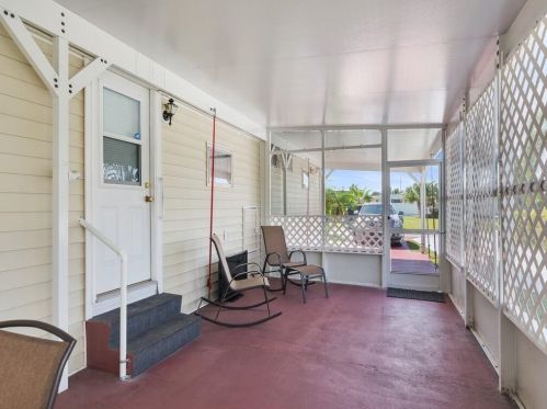 36 Del Prado St, Fort Pierce FL 34952-2850 exterior