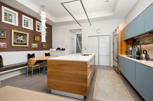 1950 Orch St, Chicago IL 60614-5495 exterior