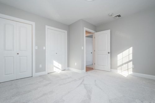 711 Salisbury St, Worcester MA 01609-1122 exterior