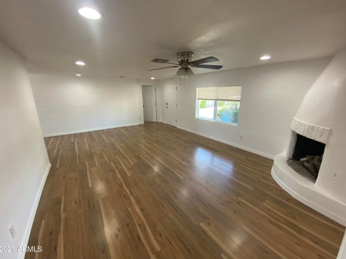 13827 11th St, Phoenix AZ  85022-4316 exterior