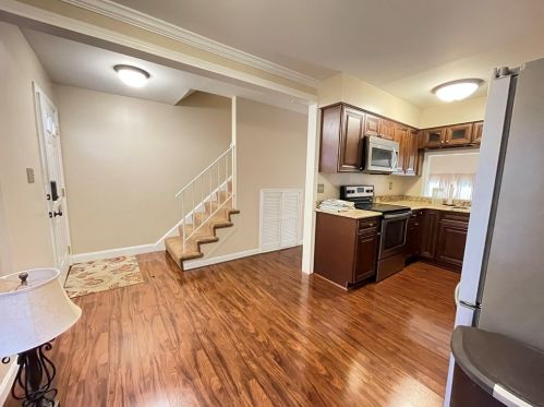 648 Carriage Cir, Pittsburgh PA  15205-1625 exterior