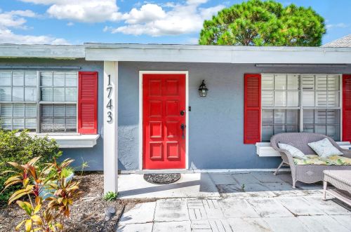 1743 Minorca Ave, Fort Pierce, FL 34952-4942