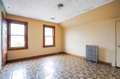 54 Lester St, Springfield MA 01108-2140 exterior