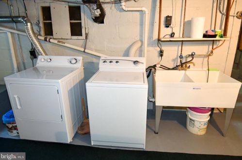 1023 19 St, Arlington VA 22202-1611 exterior