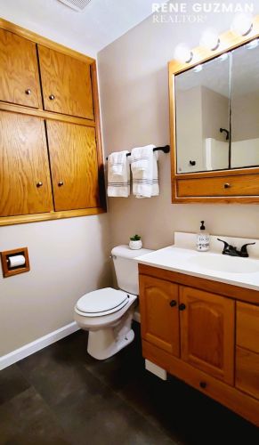 1512 Herrick Ave, Grand Rapids MI 49505-4867 exterior