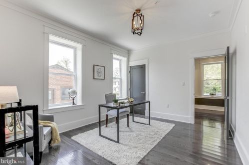 907 Gilbert Rd, Rockville MD  20851-1315 exterior