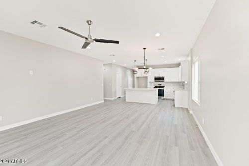 4815 37 Ave, Phoenix AZ 85053-4604 exterior