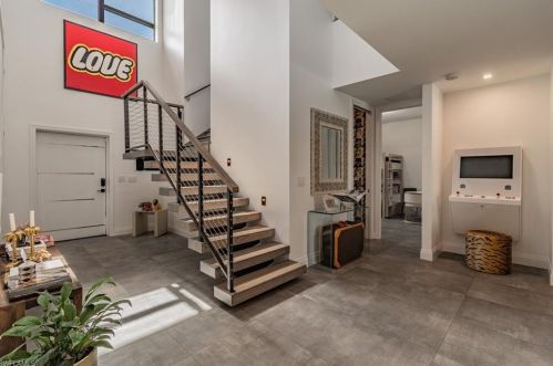 1249 Rordon Ave, Naples FL 34103-4518 exterior